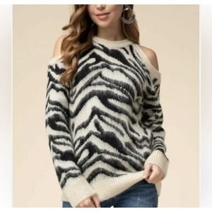 NEW ENTRO boutique zebra fuzzy cold shoulder soft sweater Faux Mohair La…